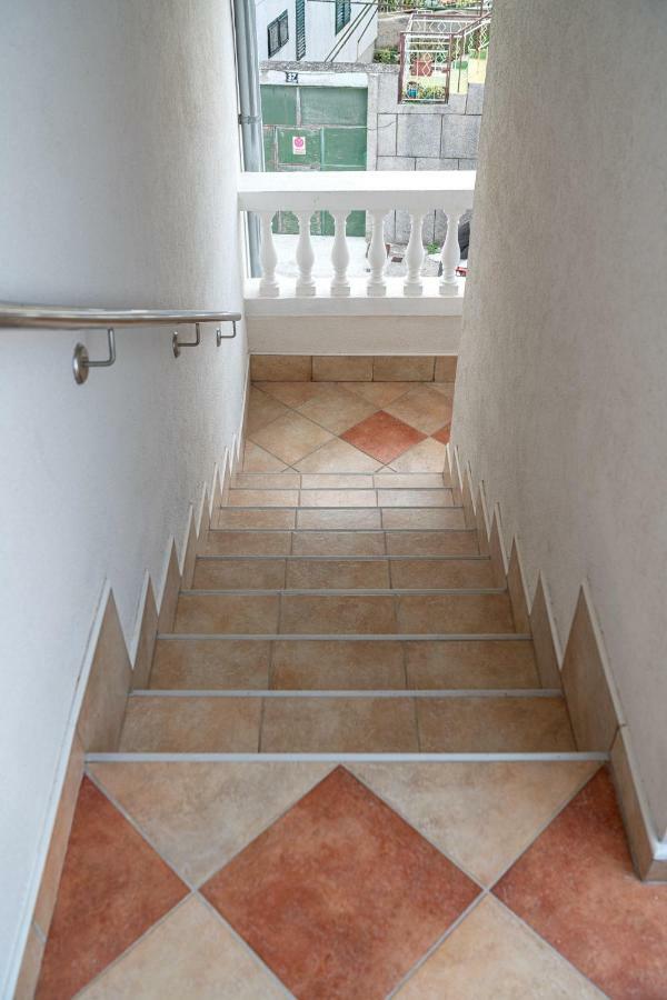 Apartments Lipic Vodice Exterior foto